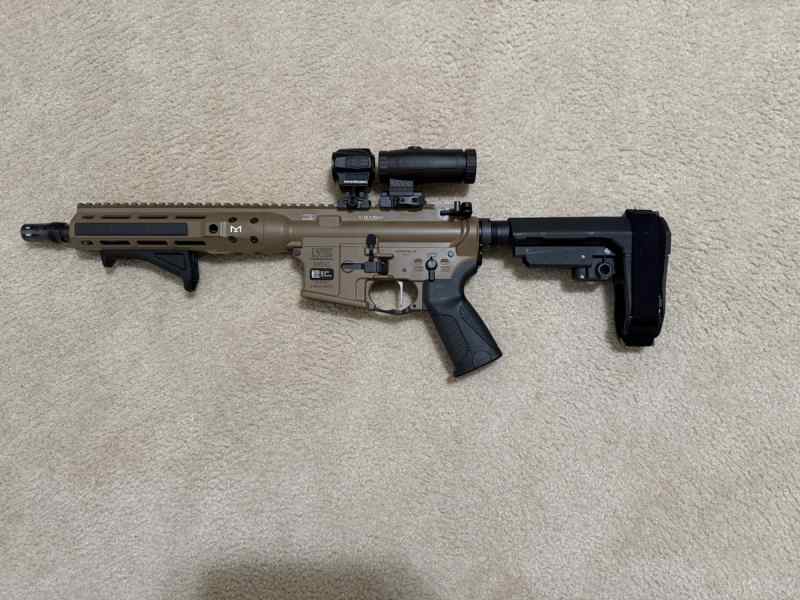 LWRC - M6IC - with Holosun Optic and 3x Magnifier