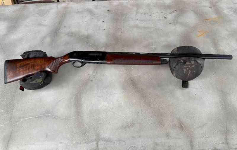 Beretta A300 Outlander 12ga 28&quot; barrel - like new 