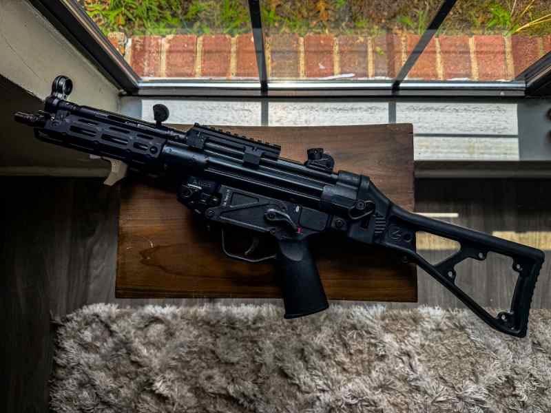 Zenith ZF-5 w/ M-Lok hand guard + folding stock