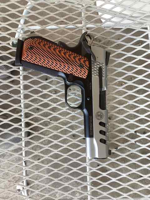 Smith &amp; Wesson Custom Shop PC1911 45 Commander 