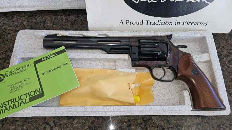 RARE Dan Wesson 375 Super Mag w dies, etc
