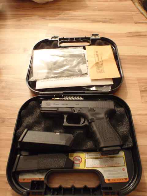 GLOCK19