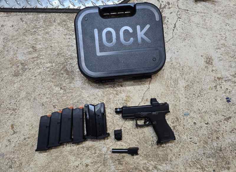 Glock 43X MOS 9MM W/ Vortex Optic, Comps, 6 Mags