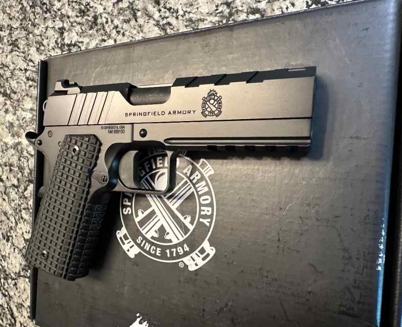 NIB Springfield Emissary 4.25in 9mm 