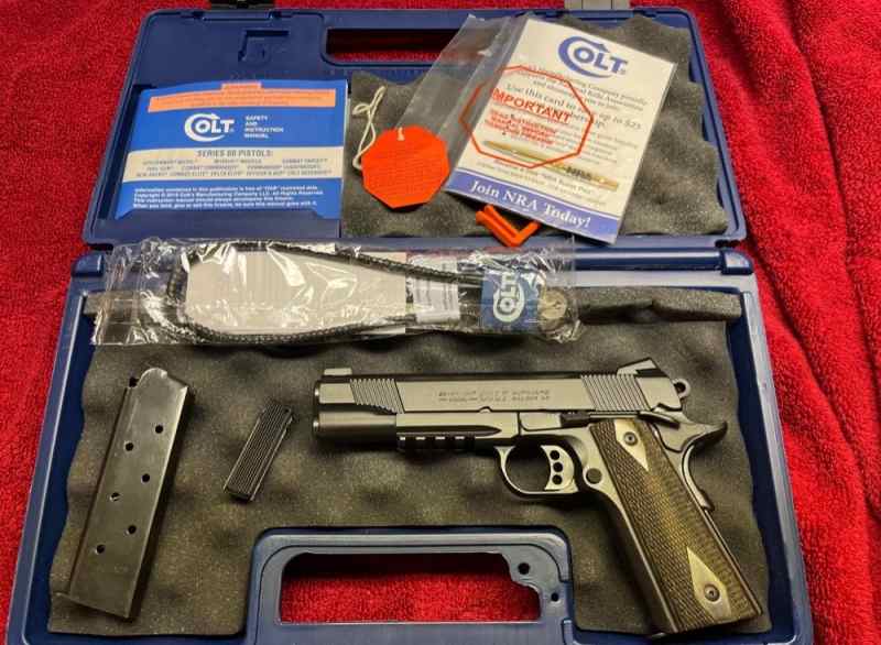 Colt rail gun 1911 .45acp 