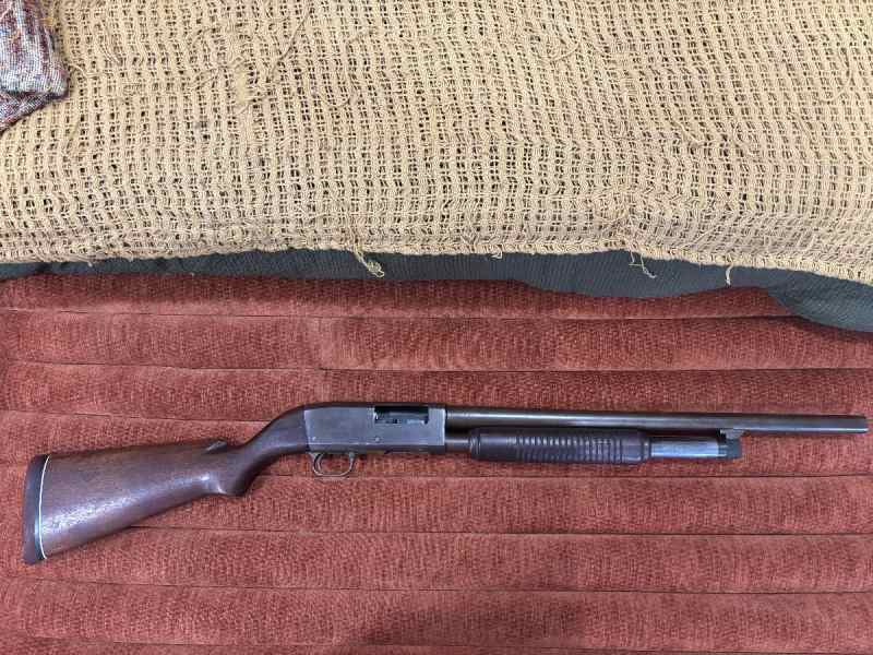 Westernfield 12 gauge shotgun 