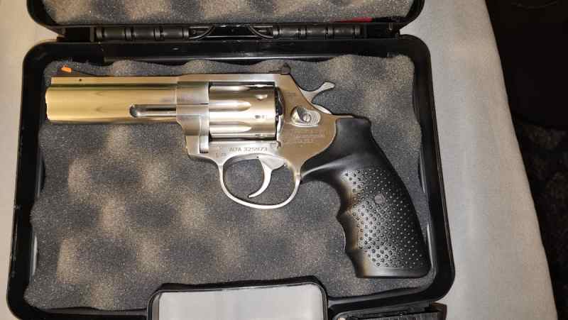 Ria 9 shot 22 stainless revolver 
