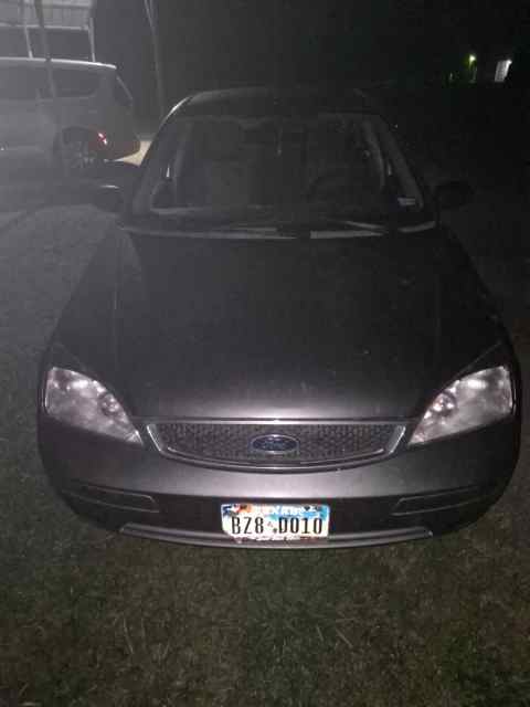 2007 Ford Focus ZX4 $1500obo MUST SELL