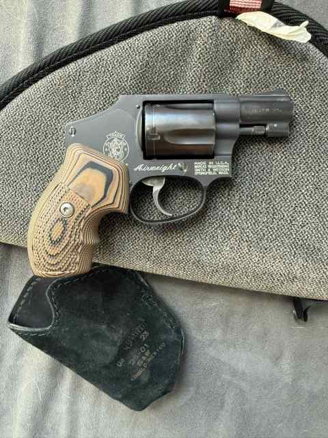 Smith &amp; Wesson Model 442 Revolver