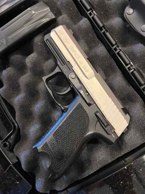 Pending...HK USP40 Compact