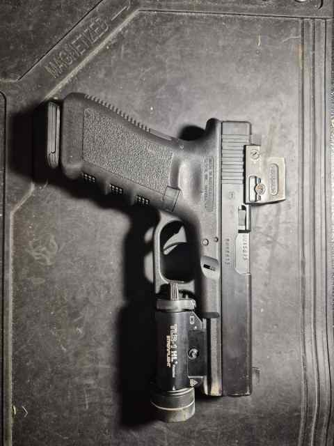 Glock 17, 509t, tlr 1, suppressor hight irons