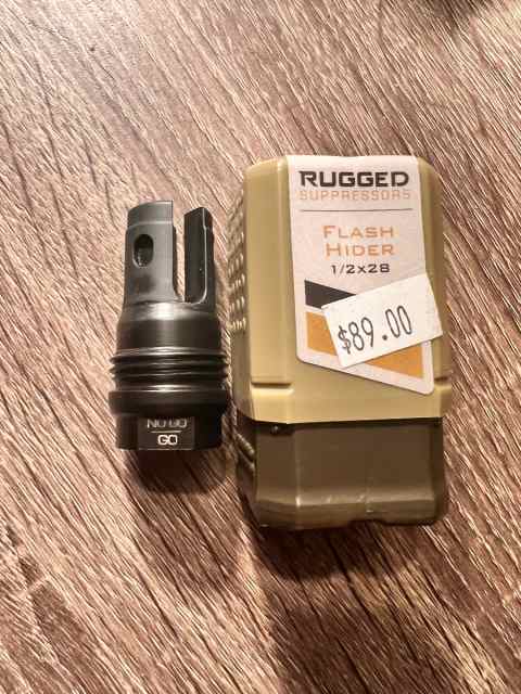 Rugged flash hider 