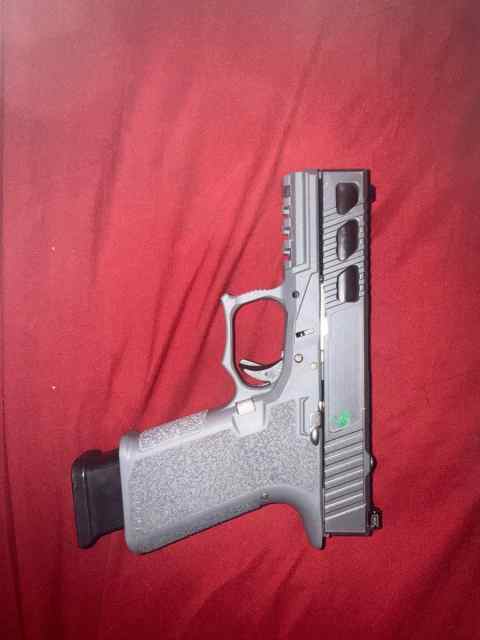 Glock 19 clone