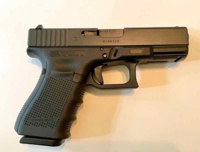 Neatly used Glock 19 Gen 4 w/10 rounds 