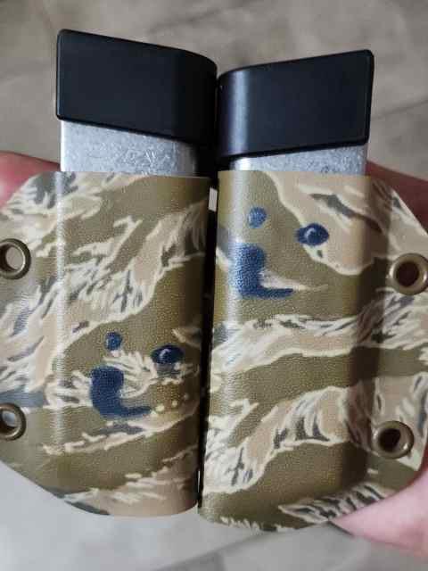 Kahr PM9 + Holsters