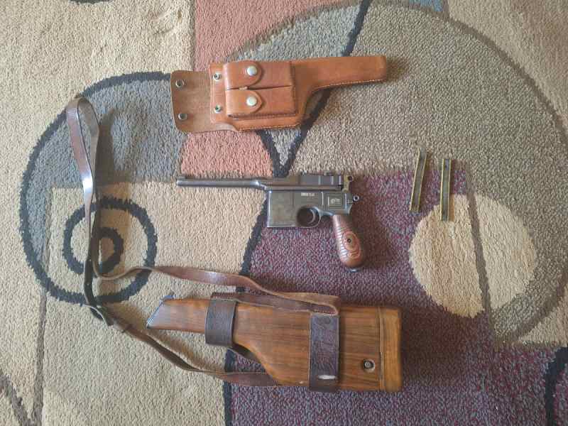 9mm C96 mauser w/stock, holster, 2 strippers $1000