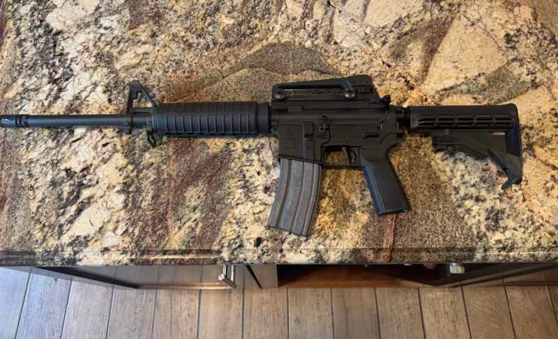 Colt M4 Carbine AR-15 5.56 with carry handle