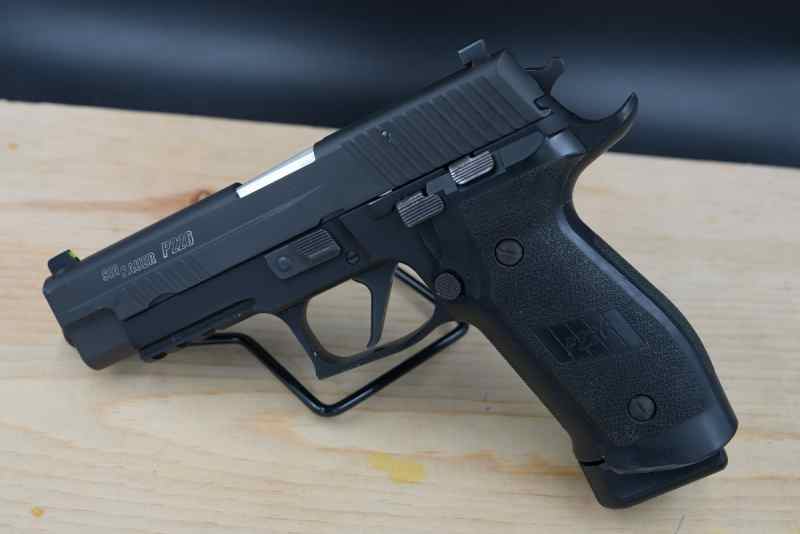Sig Sauer P226 Tac Ops 9mm