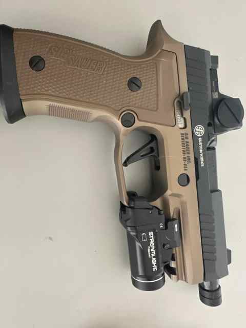 SIG SAUER AXG Combat