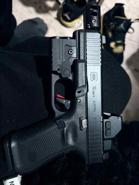 Glock 19