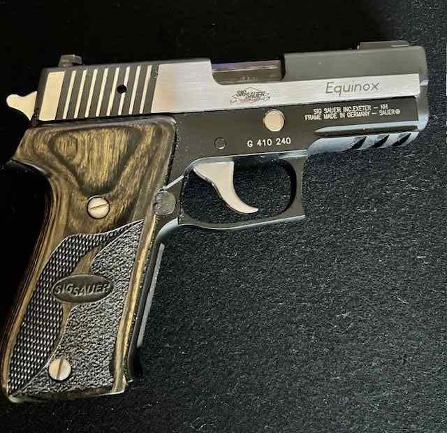 MINTY Sig P220 Equinox .45 GERMAN FRAME w/ Box