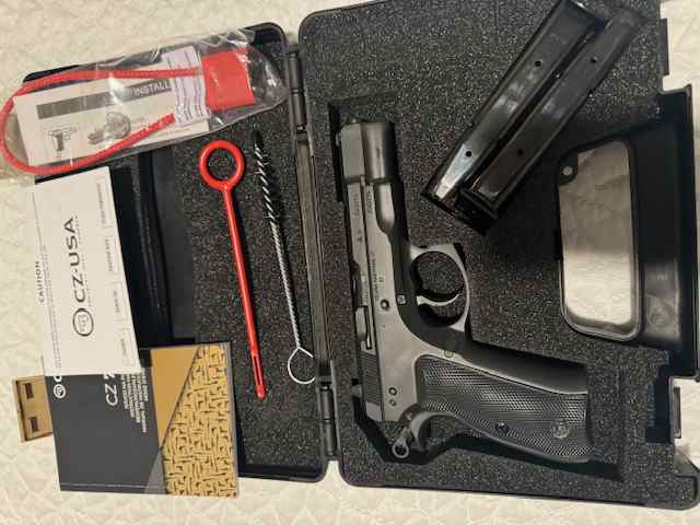 Like New, CZ 75 BD pistol, reduced to: $550.00  