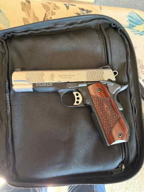 Smith and Wesson E series 1911 