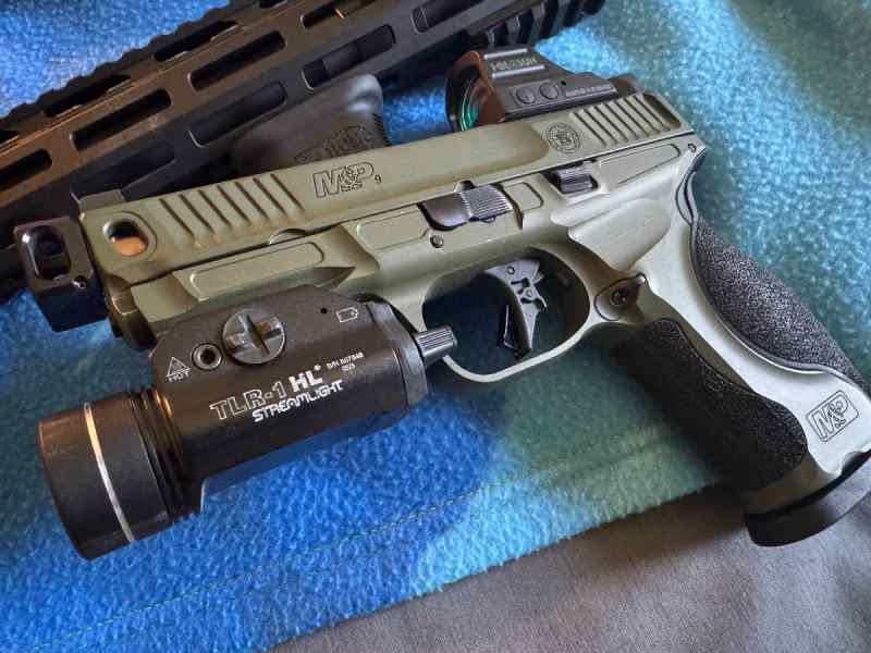 Sig Sauer P320 Full size with Romeo 1 Pro optic. 