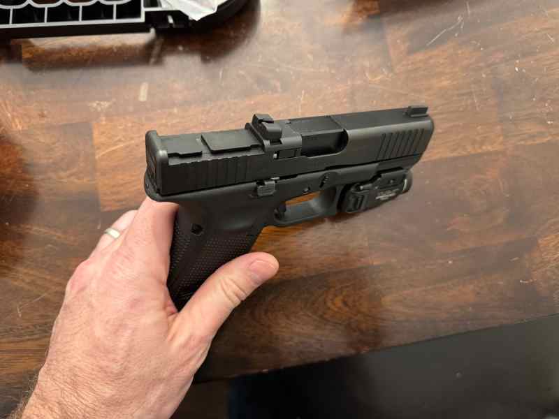 Glock 19 Gen 5 with Aimpoint Acro Jagerwerks cut