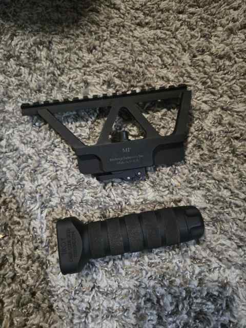 WTS Midwest industries AK mount gen 1/troy grip