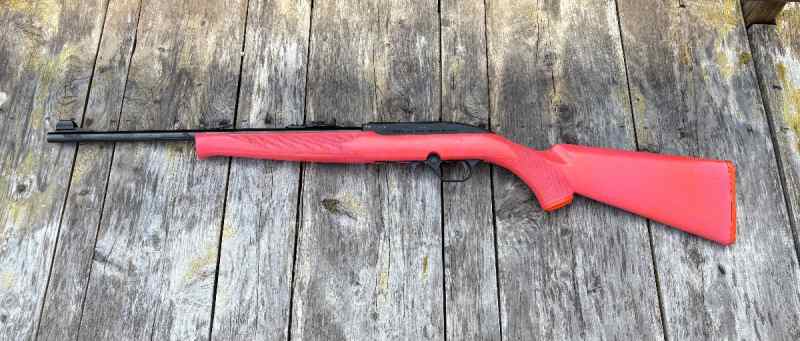 Magtech 7022 (Mossberg 702) semi auto .22LR 