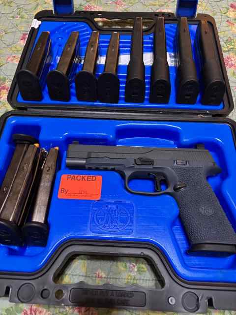 FN FNS9L 9mm, Custom upgrades, lots of Mags