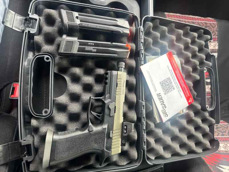 Sig Sauer P320 X-carry WTT/WTS $750