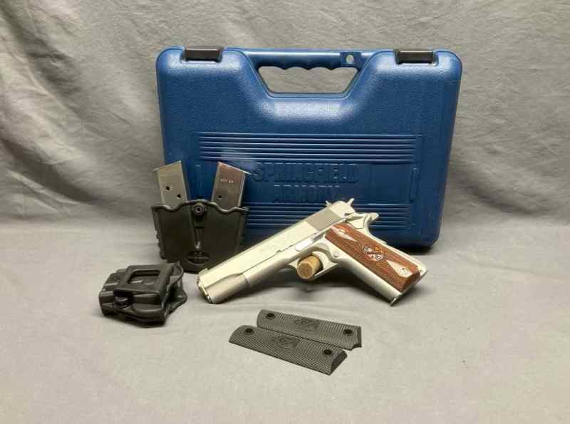 Springfield 1911-A1 - .45 ACP Pistol w/ Holster