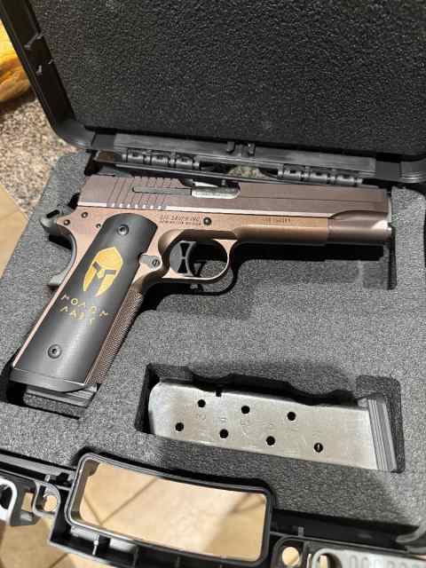 SIG SAUER SPARTAN NEW CONDITION $875 quick sale 