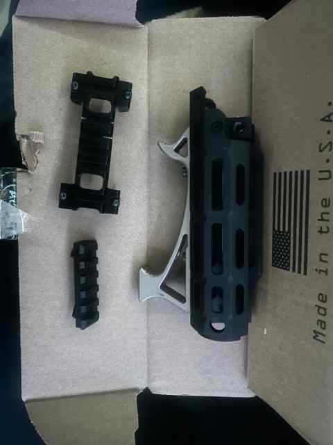 Midwest mp5 handguard and uni top mount 