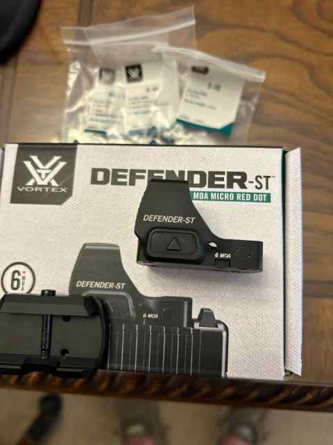 Vortex Defender ST Red Dot- New