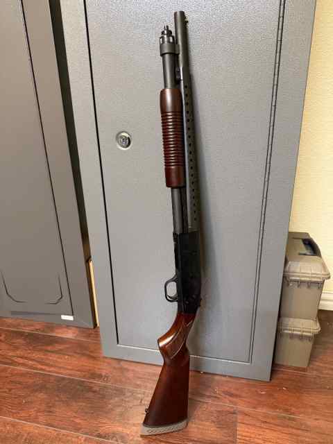 like new Mossberg 590 Retrograde w heatshield