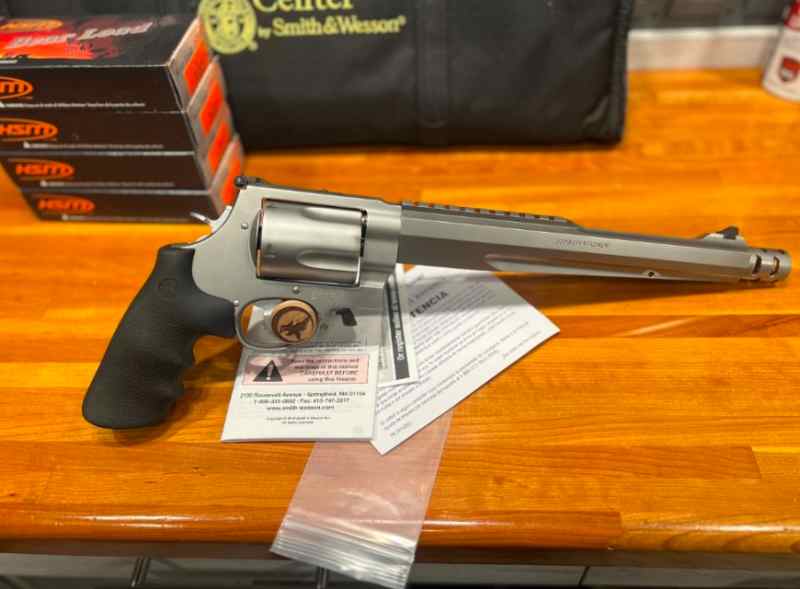 Smith &amp; Wesson Model 500 Performance Center 10.5&quot;